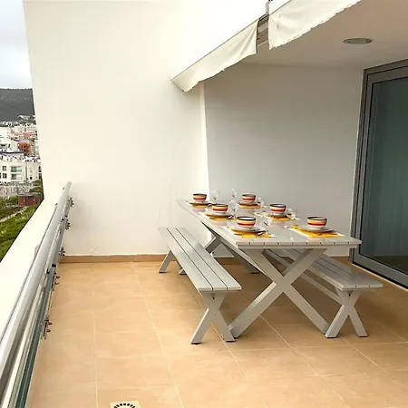 Sea Breeze Apartment *